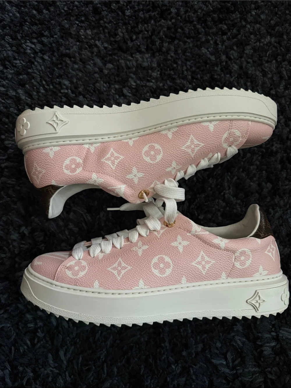 Louis Vuitton Pink Monogram Time Out Leather Low-Top Sneakers AUTHENTIC EUC